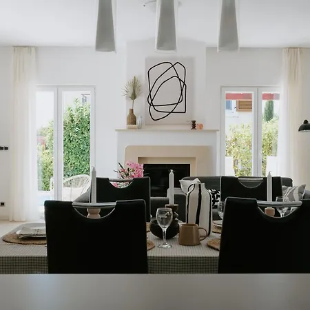 Melograno By Domus Mirus - Rooftop Cinema, Pool, 6-minute Walk To فيلة *